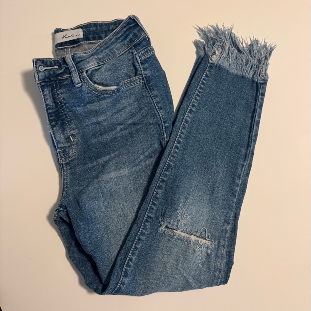 Caslon Women's Blue Distressed Jeans